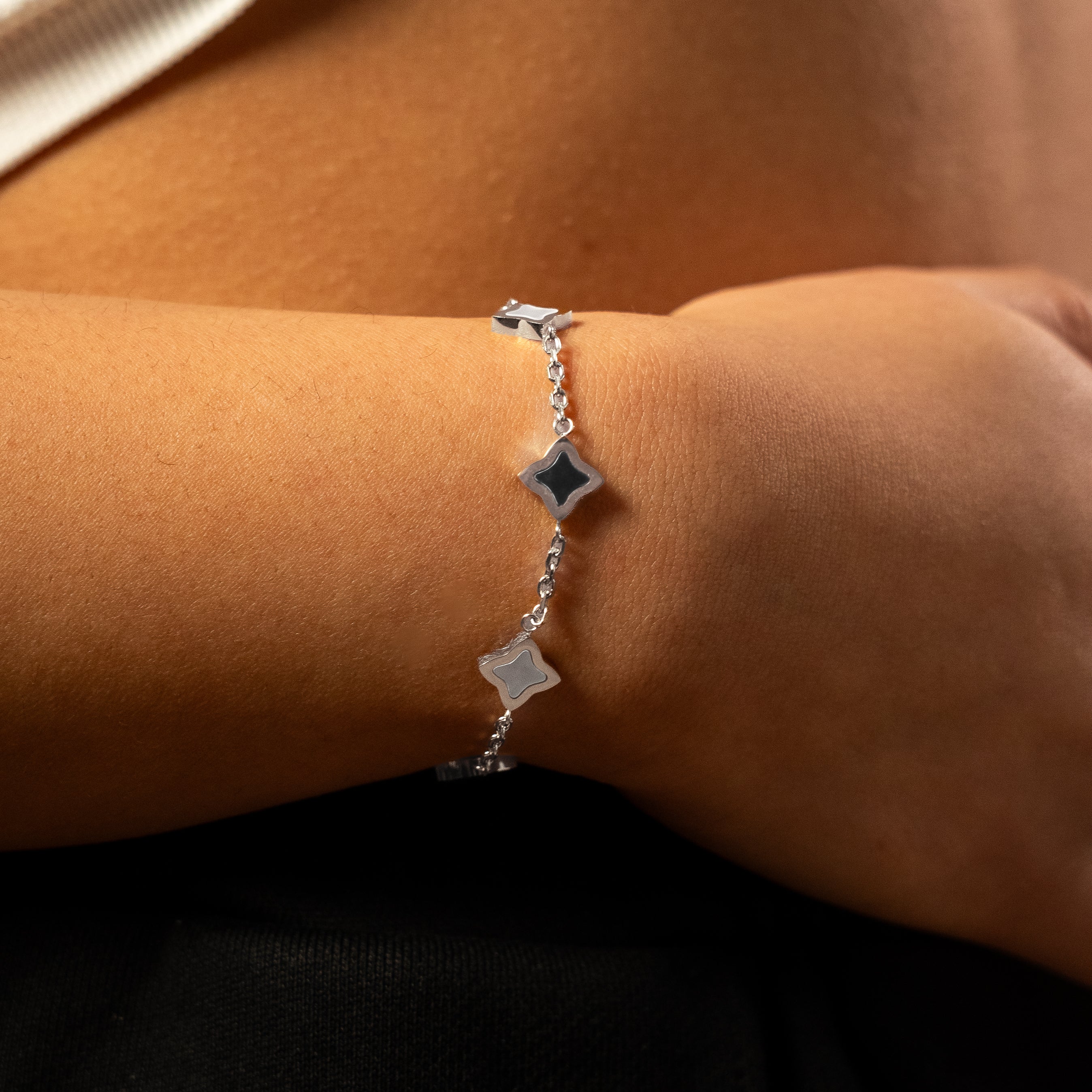 Bracelet Flower câble Argenté - Motif Blanc & Noir