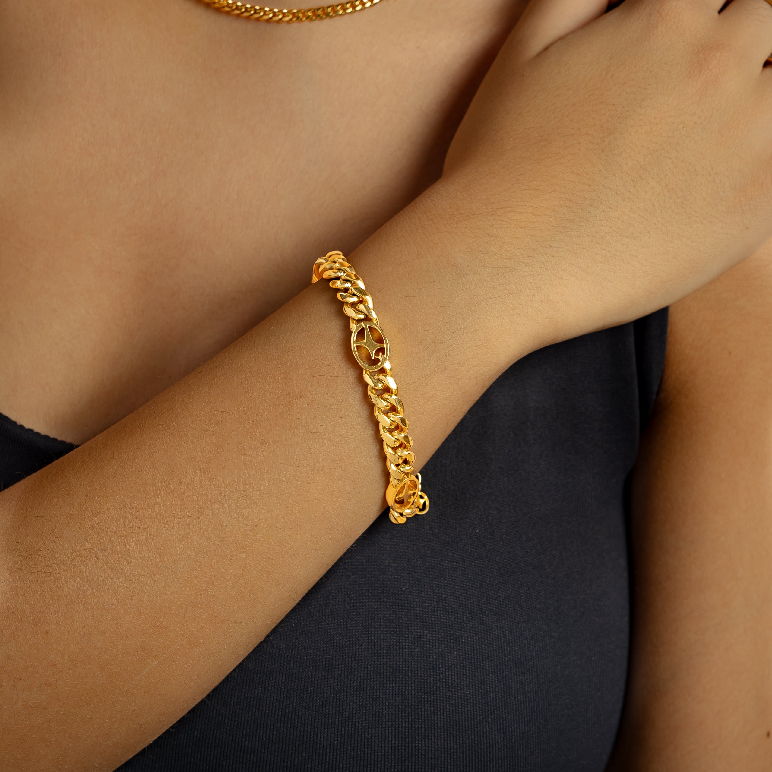 Bracelet Cuban link 8 mm Signature Doré