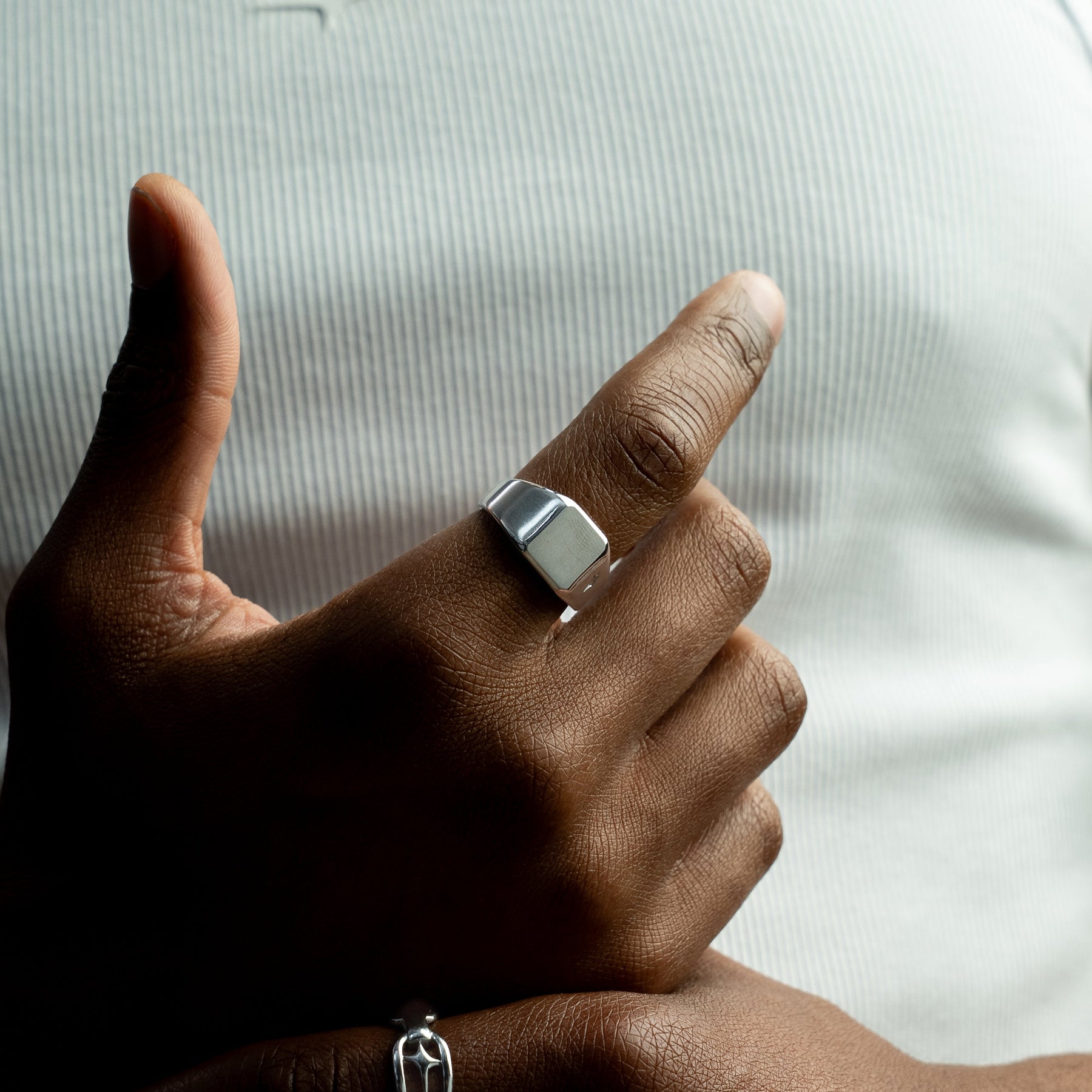Square signet ring argentée
