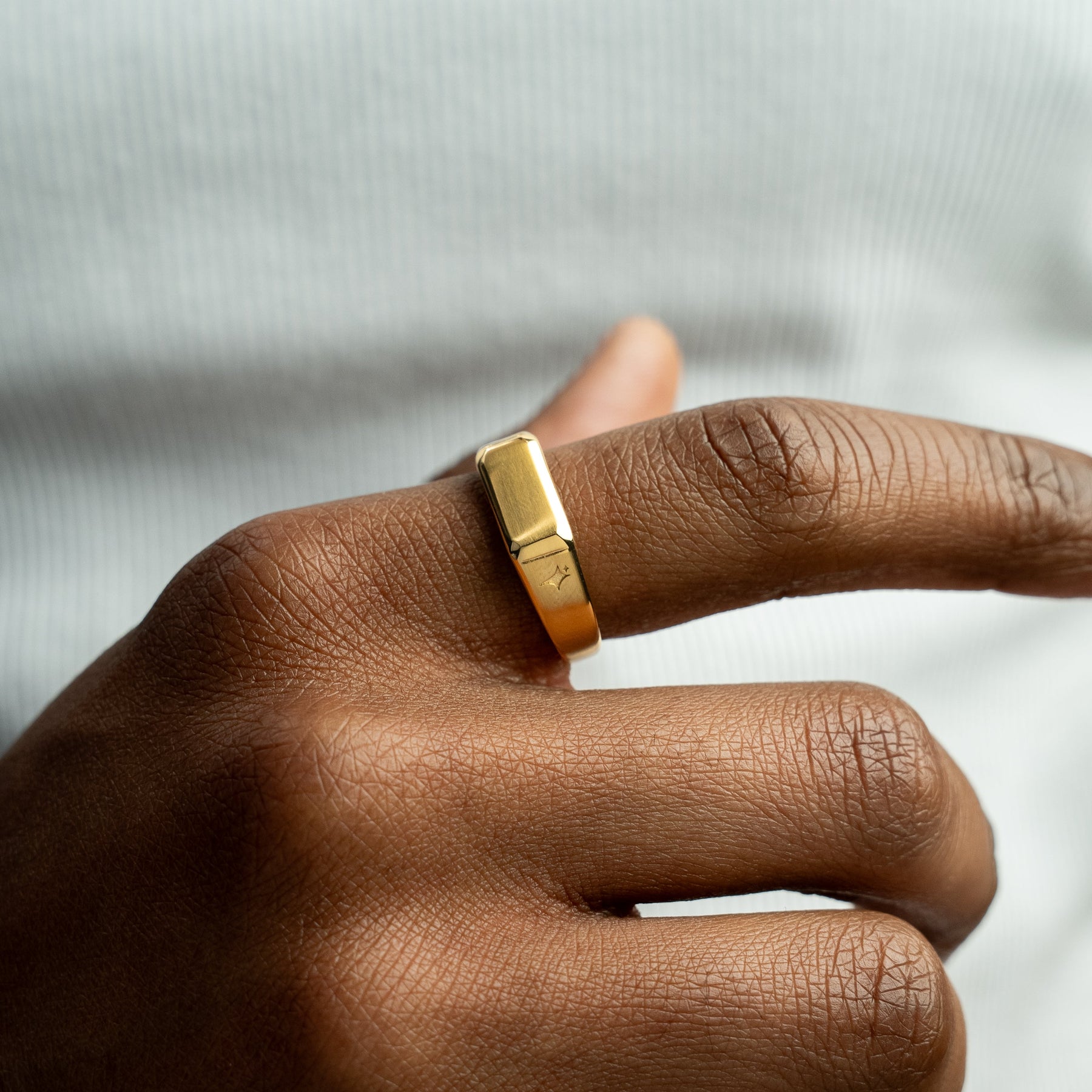 Signet ring dorée