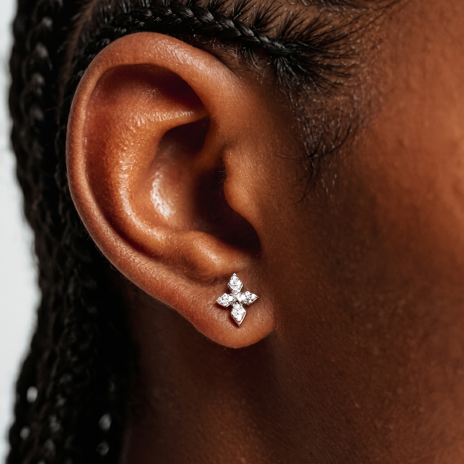 Iced Crossed Star Studs - Argenté
